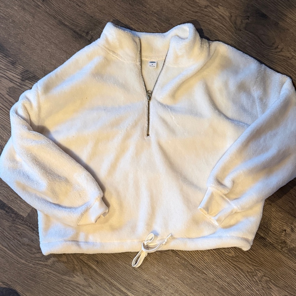 Old Navy Fur Half Zip Top Size M